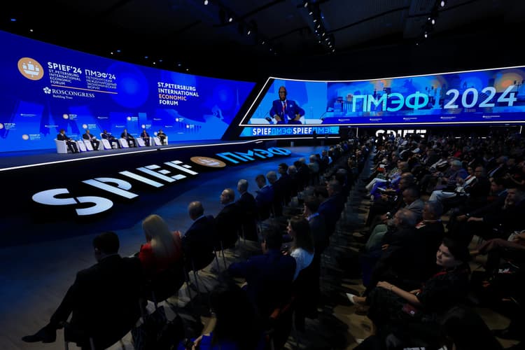 QLab team participated in SPIEF